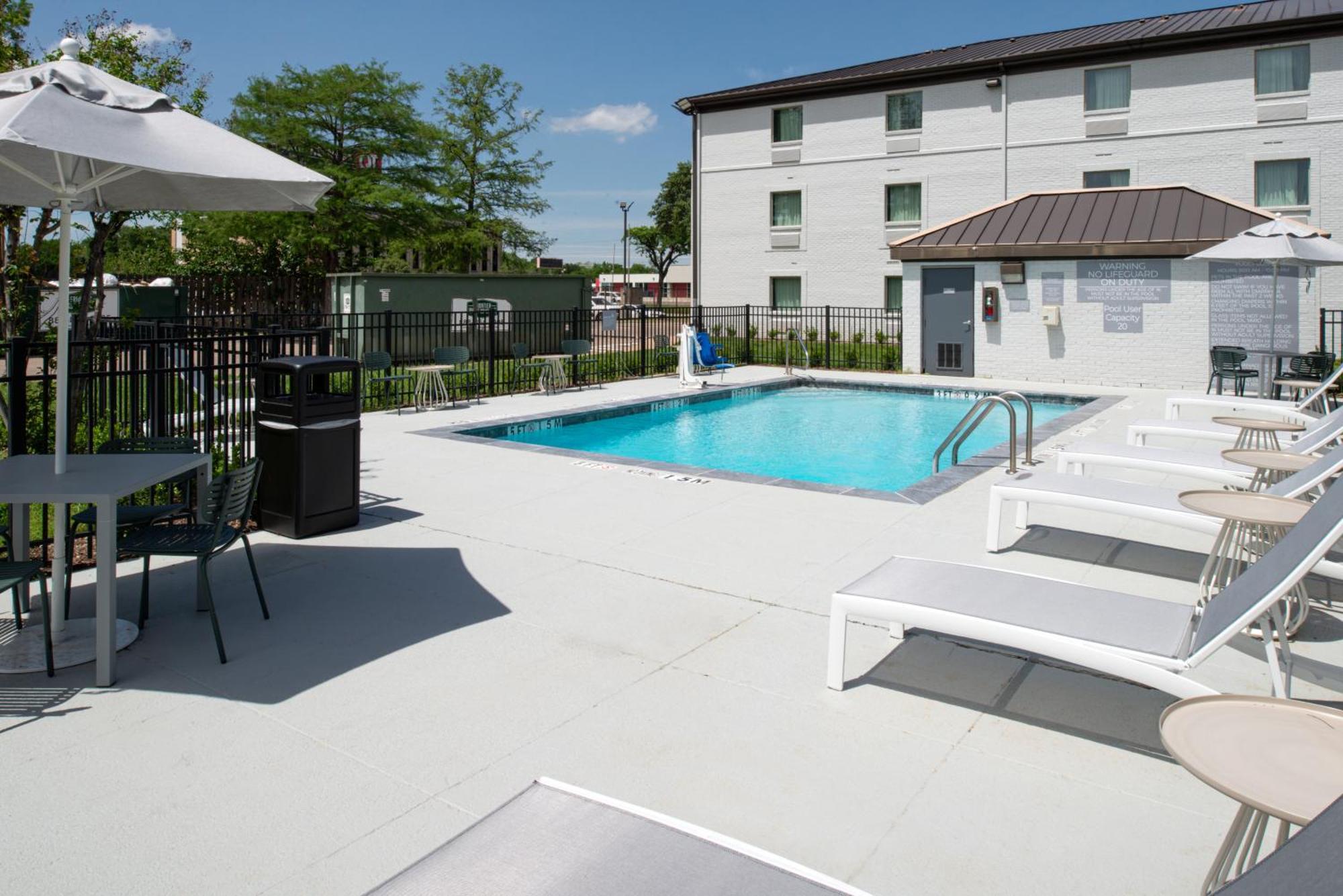 Spark By Hilton Dallas Market Center Exterior foto